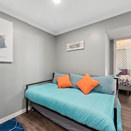 Tiffany Hip Montrose Apt Near Medcenter Uh & Nrg Houston Exterior photo