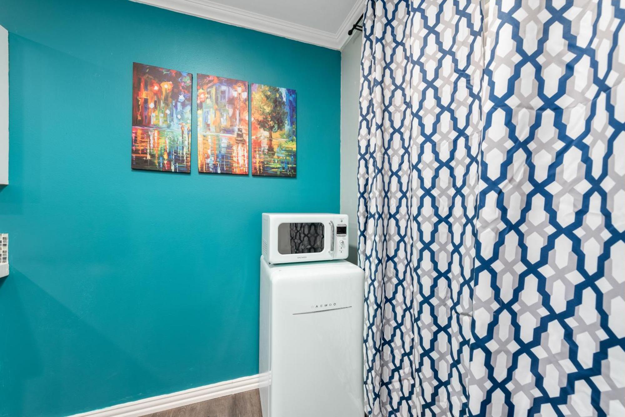 Tiffany Hip Montrose Apt Near Medcenter Uh & Nrg Houston Exterior photo